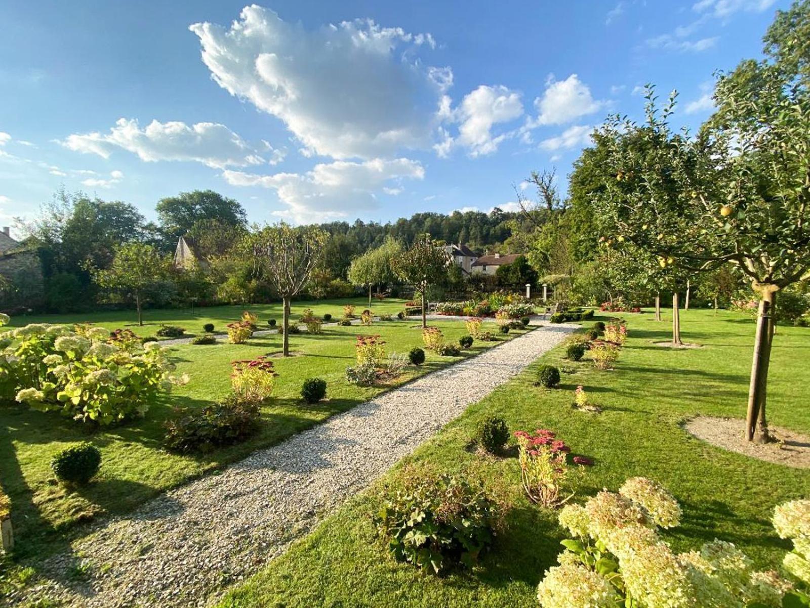 Domaine Hotel De France Cunfin Zewnętrze zdjęcie