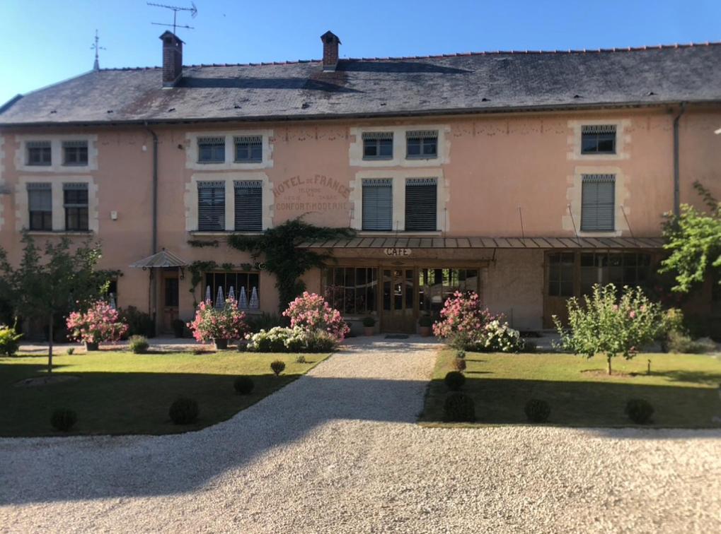 Domaine Hotel De France Cunfin Zewnętrze zdjęcie